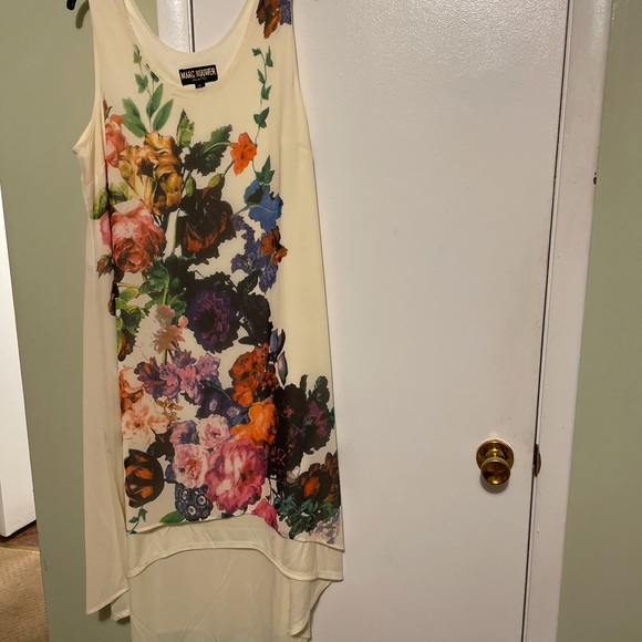 Dress - Picture 4 of 9